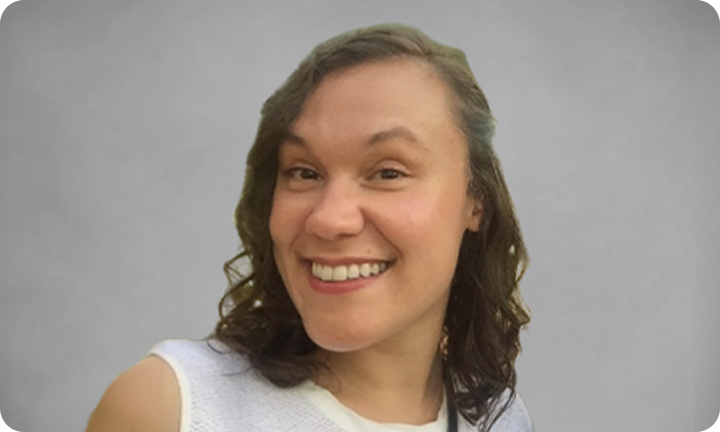 Grey rectangular card with Lili Sander headshot